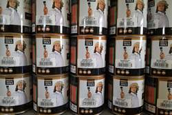 Cesal Satincolor selyemfényű lakk-lazúr fára.